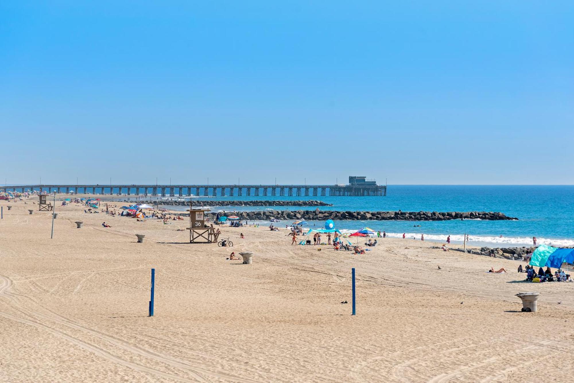 3 Story Oceanfront Home With Jacuzzi In Newport Beach On The Sand! Luaran gambar