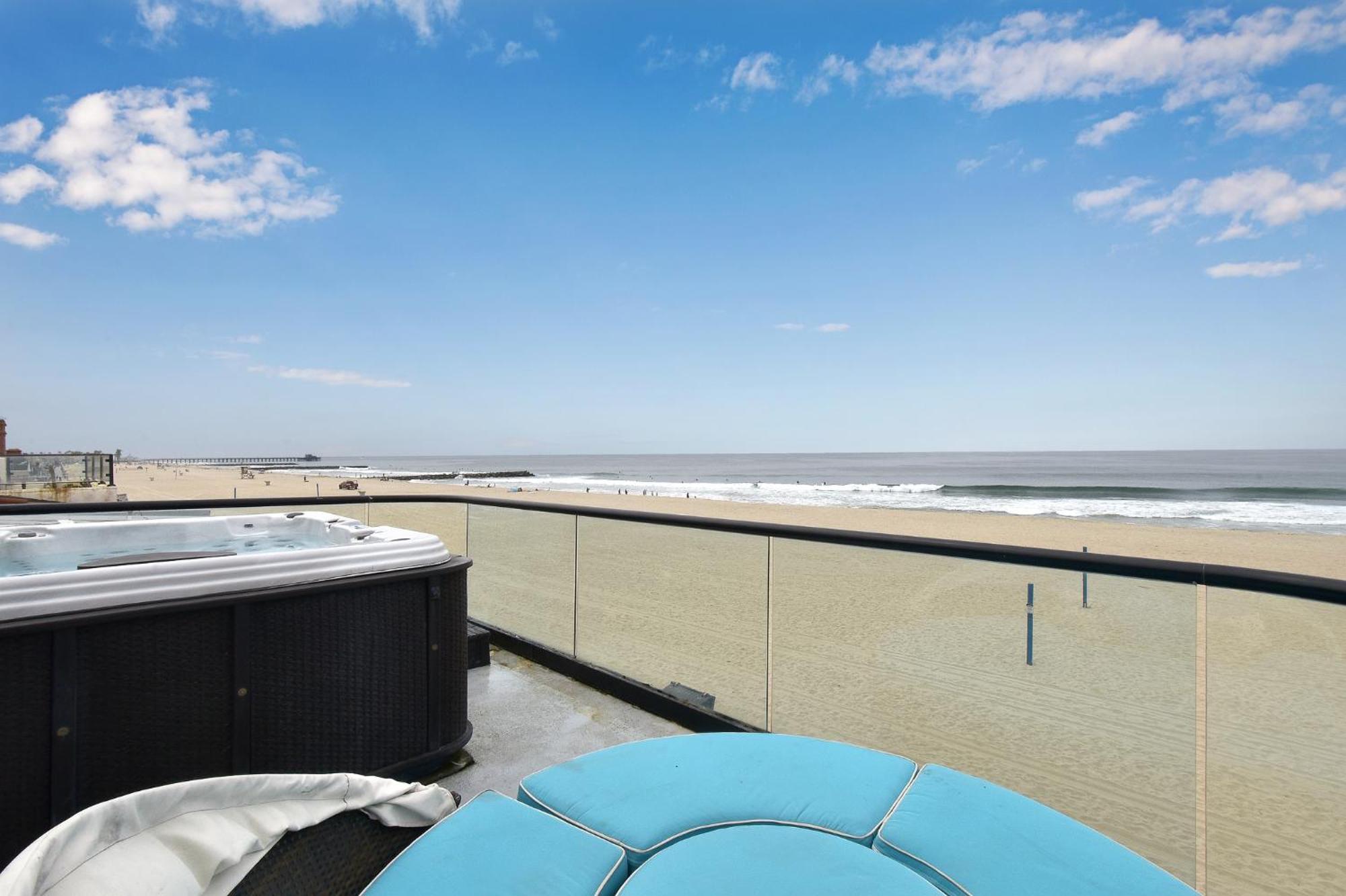 3 Story Oceanfront Home With Jacuzzi In Newport Beach On The Sand! Luaran gambar